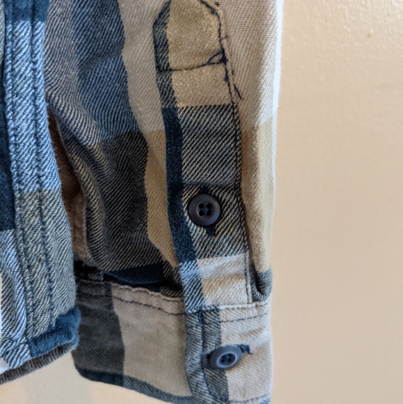 Vans long sleeve flannel - Picture 2 of 5